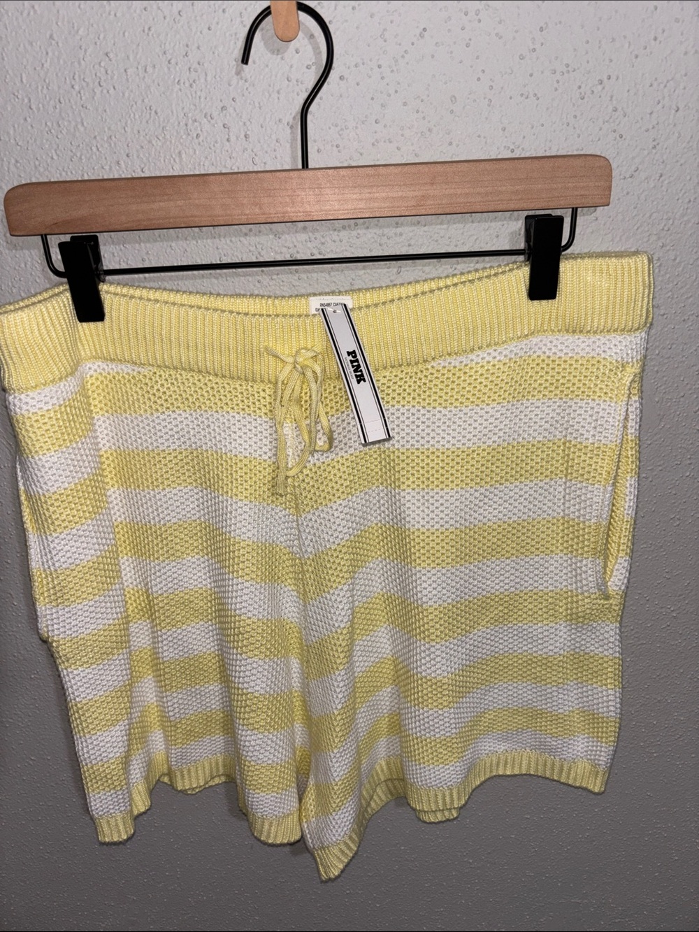 Victoria's Secret PINK - NWT- Cambridge Knit Beach Shorts (size Large)